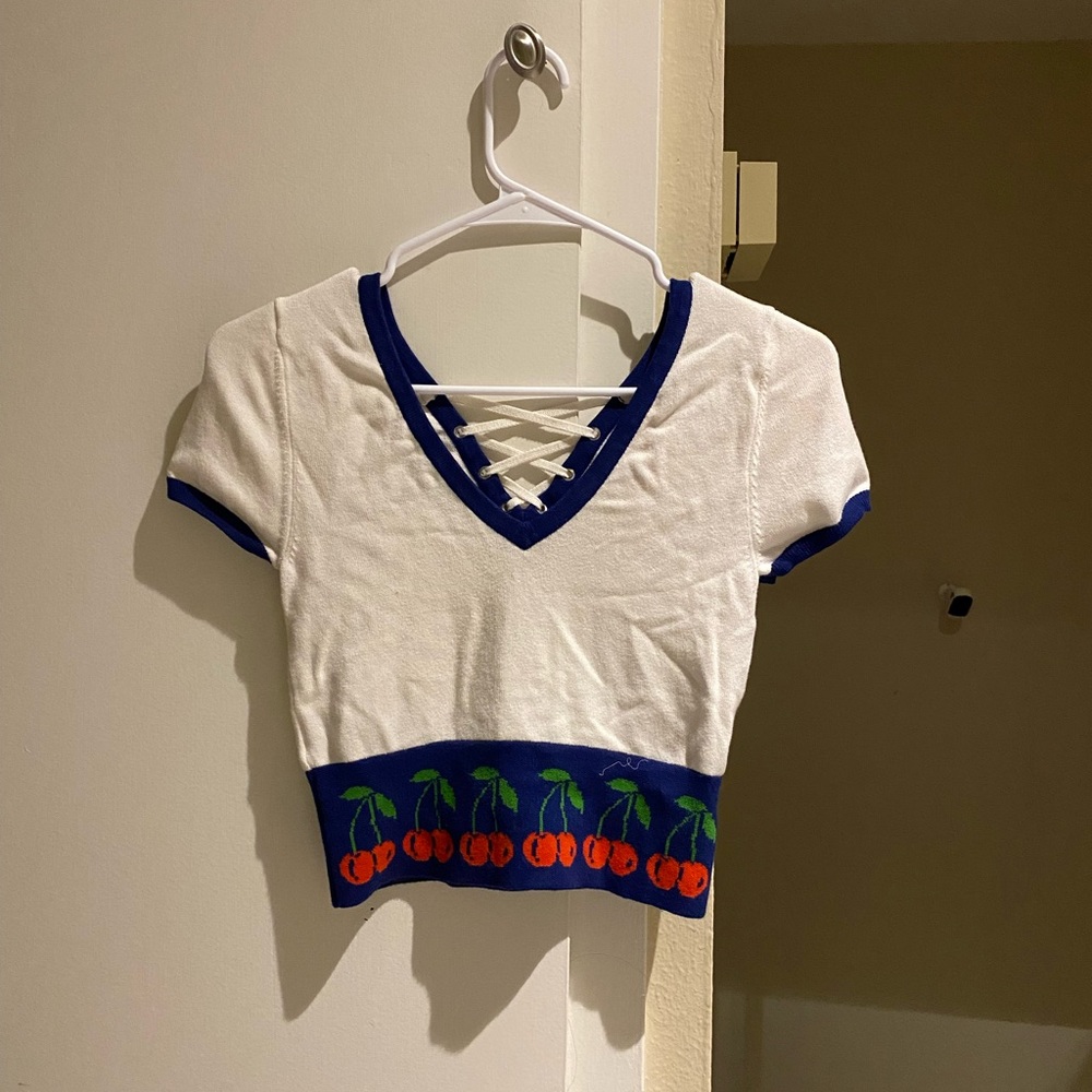Urban outfitters stretchy v neck crop top
